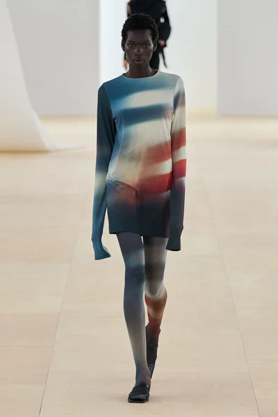 Look 14